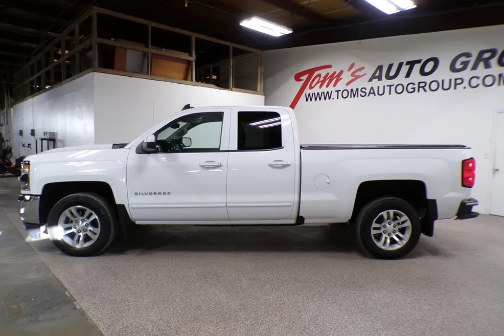 2019 Chevrolet Silverado 1500 LT photo 1