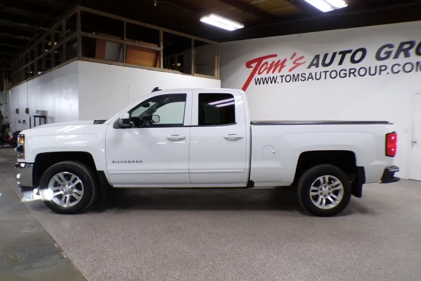 2019 Chevrolet Silverado 1500 LT photo 1