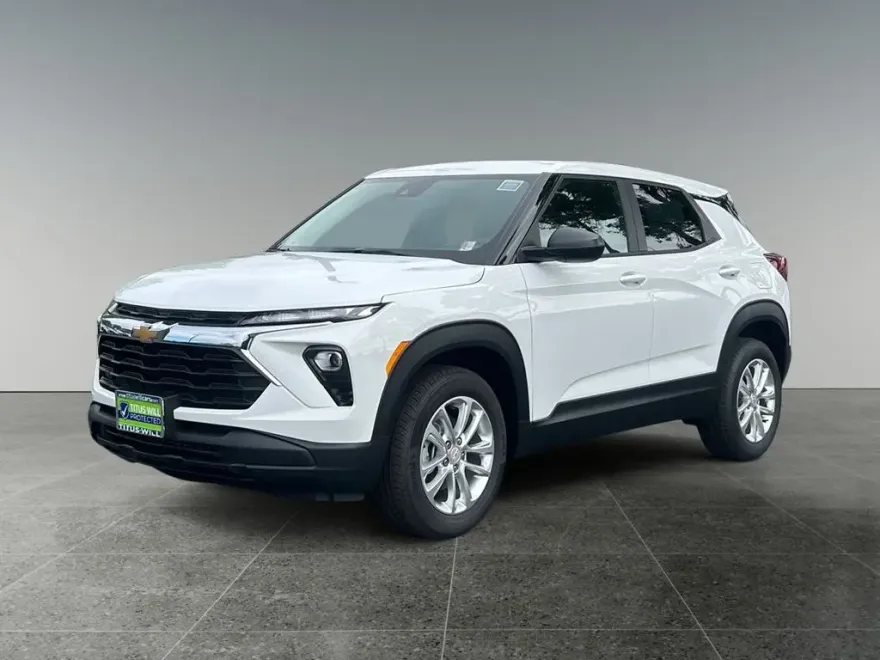 2026 Chevrolet Trailblazer LS photo 1
