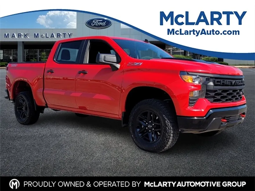 2023 Chevrolet Silverado 1500 Custom Trail Boss photo 1