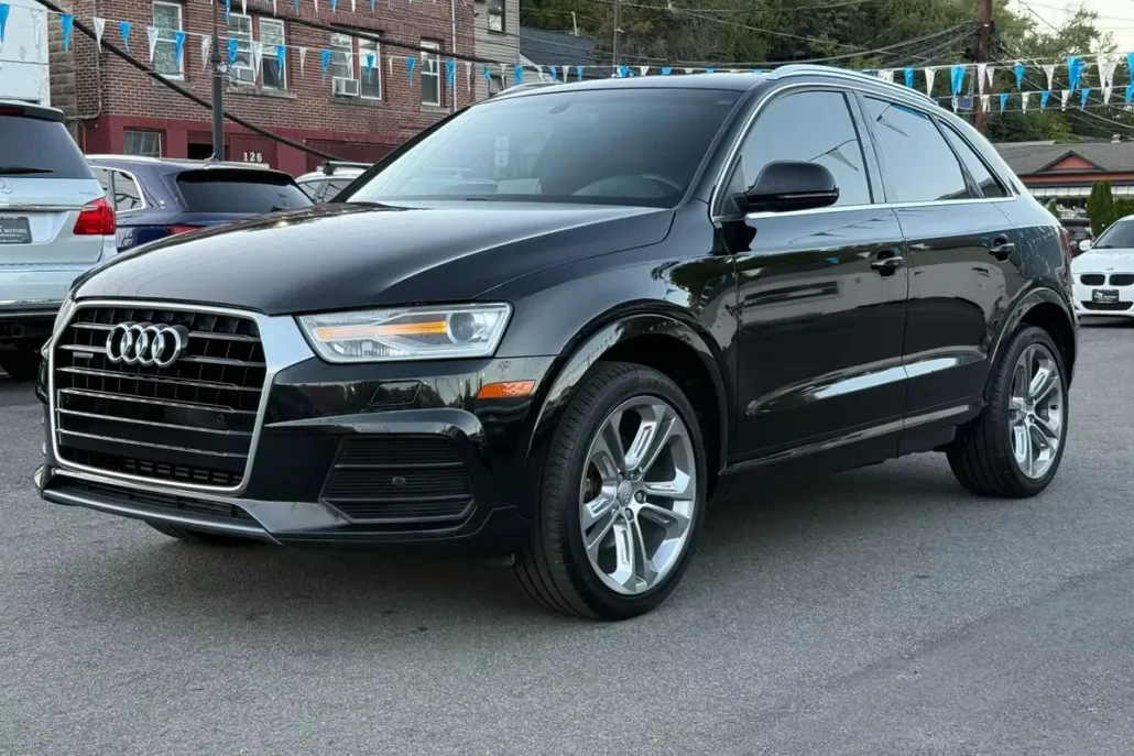 2016 Audi Q3 Premium Plus photo 1