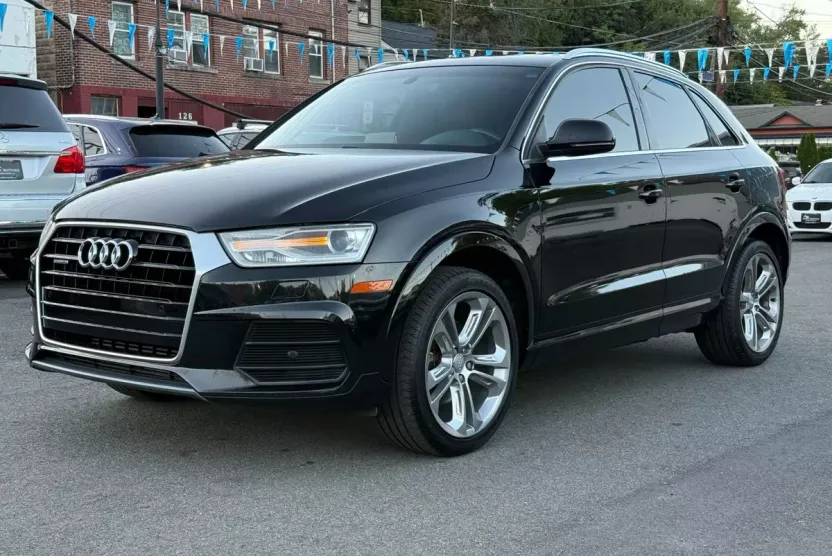 2016 Audi Q3 Premium Plus photo 1