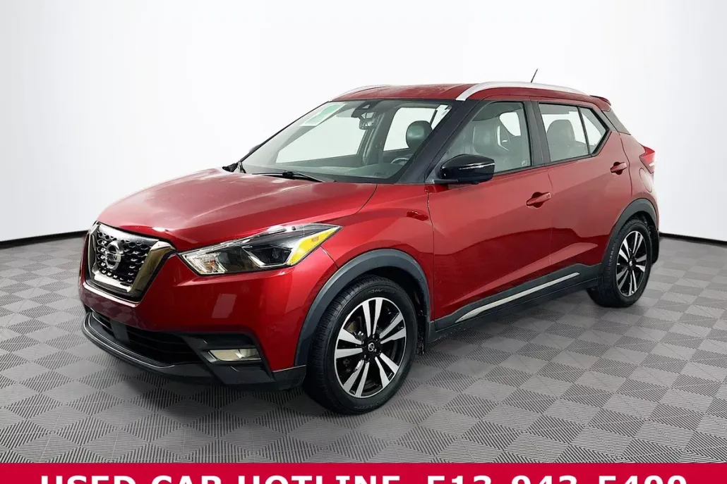 2020 Nissan Kicks SR photo 1