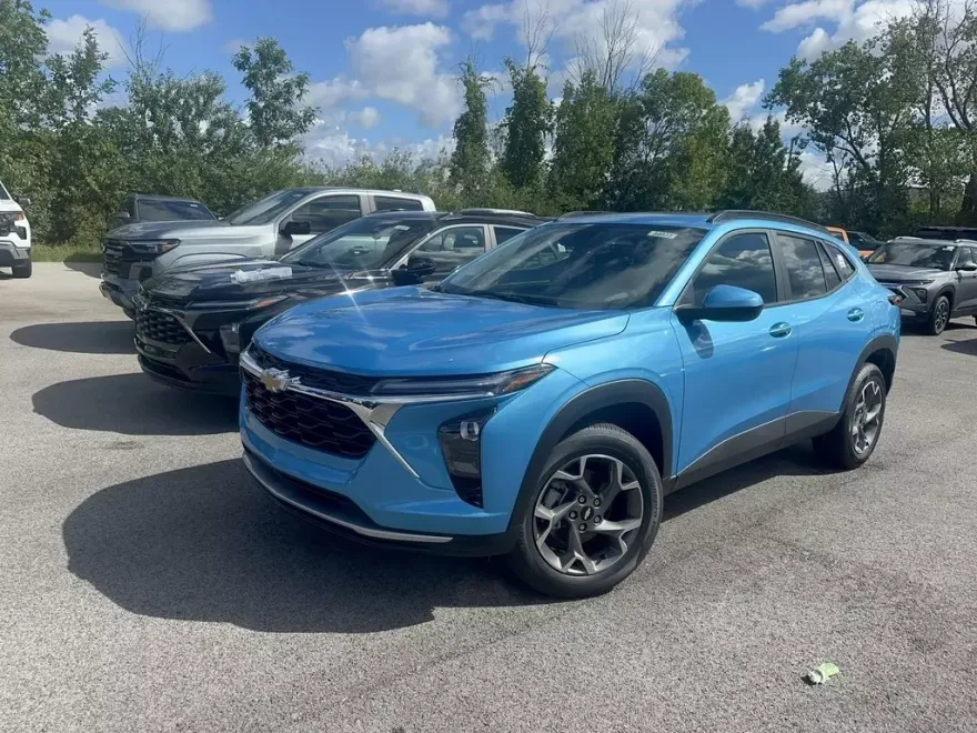 2025 Chevrolet Trax photo 1