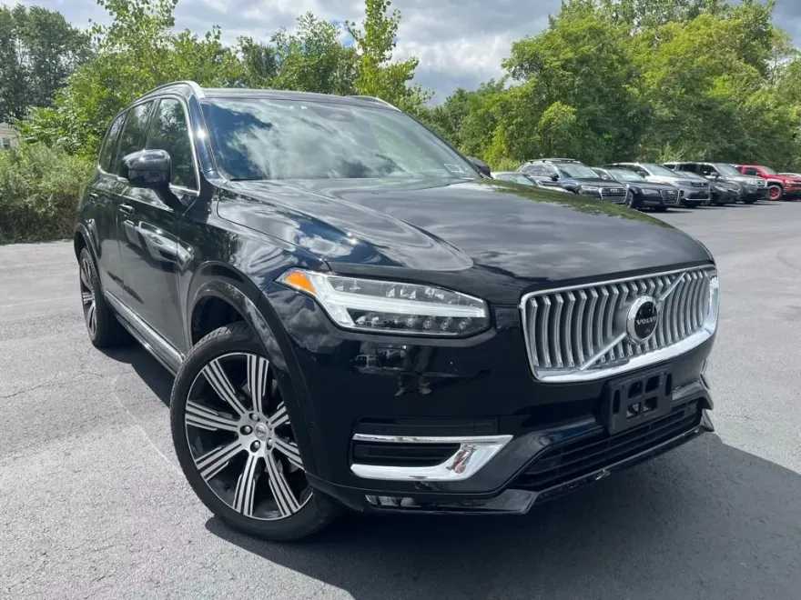 2023 Volvo XC90 AWD Ultimate photo 1
