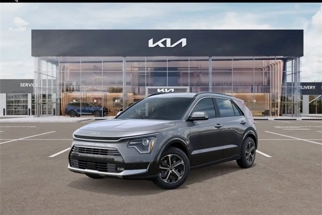 2025 Kia Niro SX photo 1