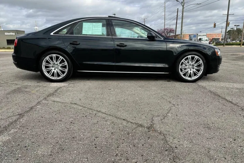 2013 Audi A8 3.0T Quattro photo 1