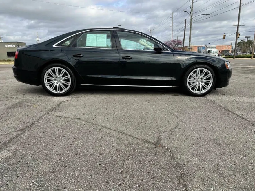 2013 Audi A8 3.0T Quattro photo 1