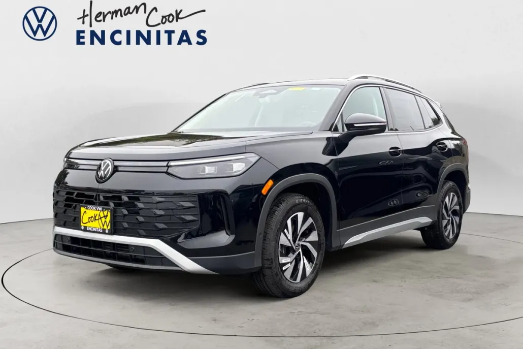 2025 Volkswagen Tiguan S photo 1