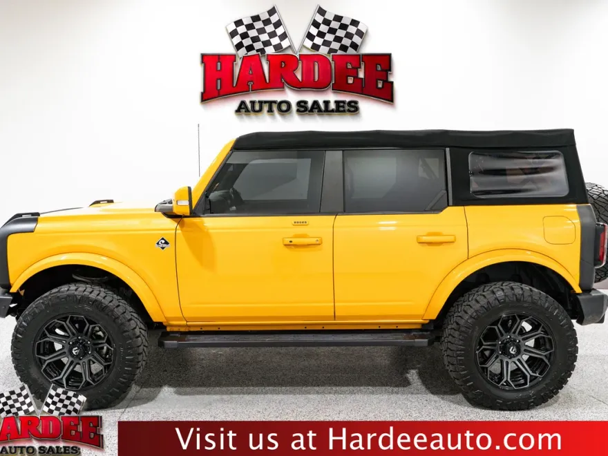 2022 Ford Bronco Outer Banks photo 1
