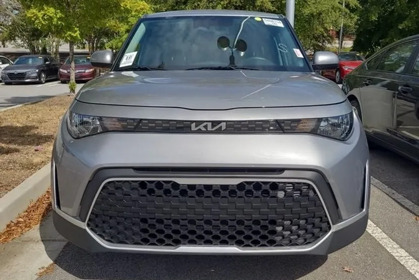 2023 Kia Soul S photo 1