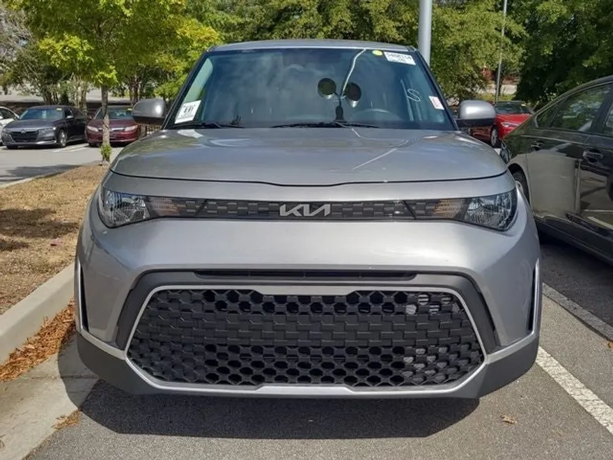 2023 Kia Soul S photo 1