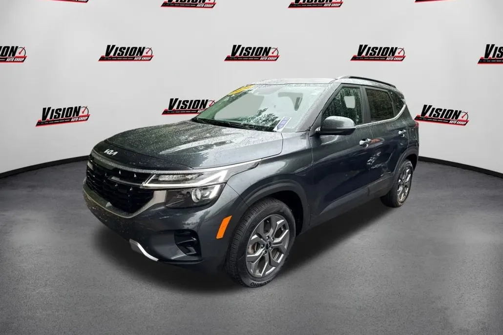 2024 Kia Seltos S photo 1