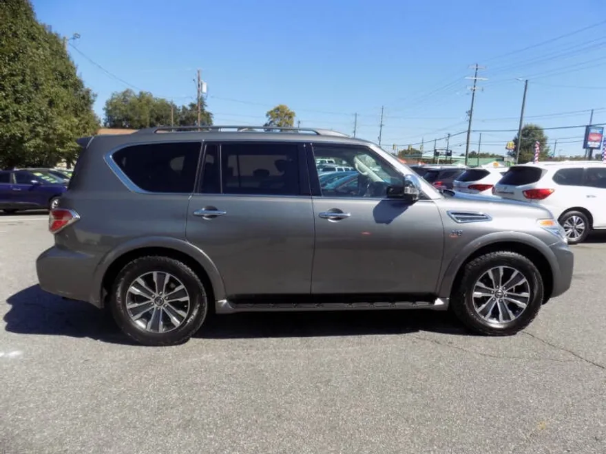 2018 Nissan Armada SL photo 1