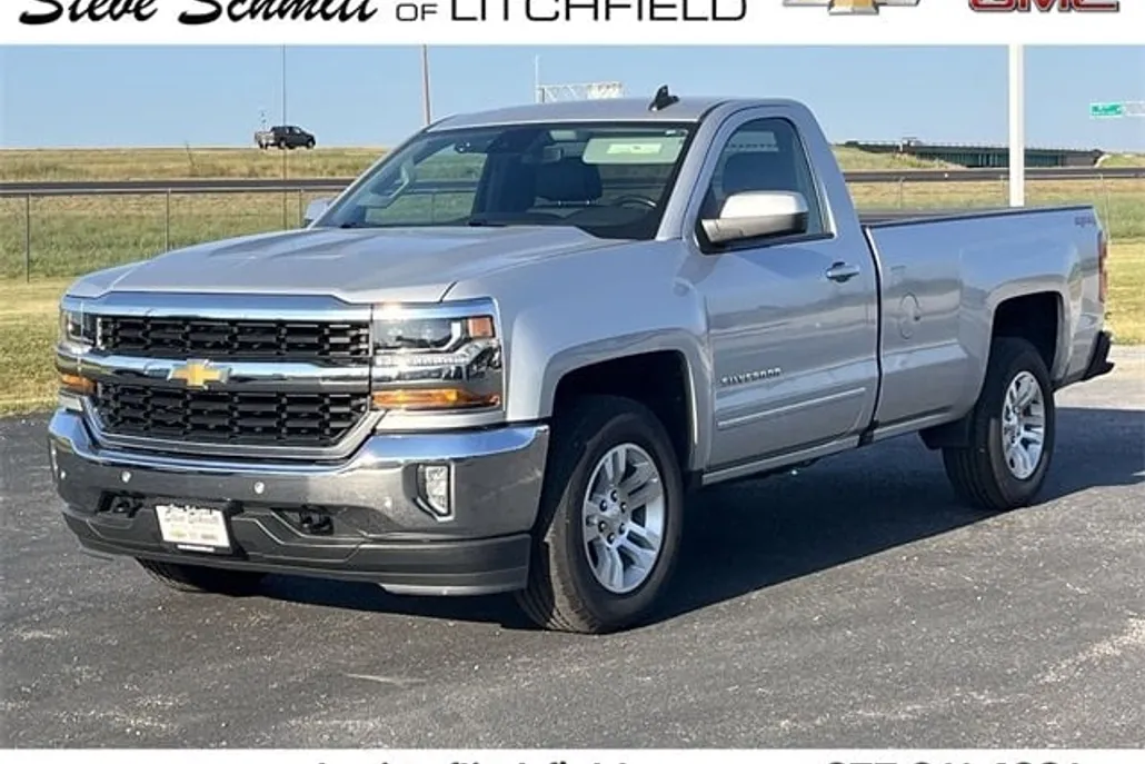 2018 Chevrolet Silverado 1500 LT photo 1