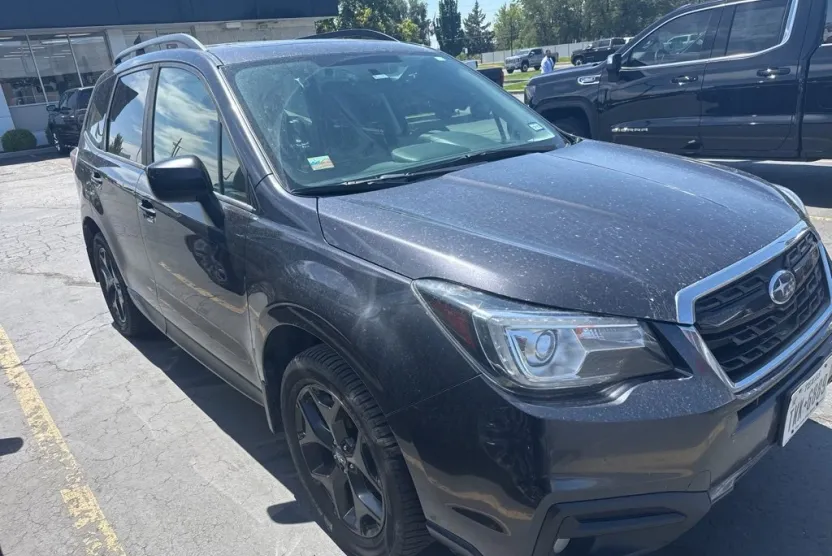 2018 Subaru Forester 2.5i Premium photo 1