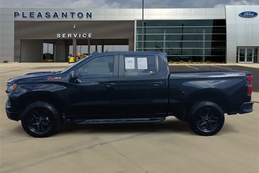 2022 Chevrolet Silverado 1500 LT Trail Boss photo 1