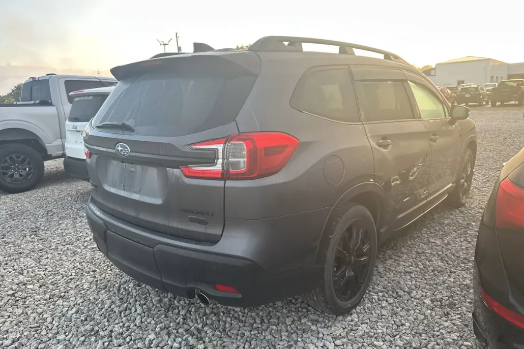 2023 Subaru Ascent Onyx Edition photo 1