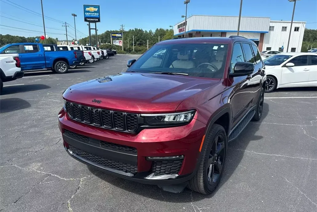 2023 Jeep Grand Cherokee Limited photo 1