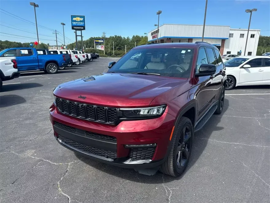 2023 Jeep Grand Cherokee Limited photo 1