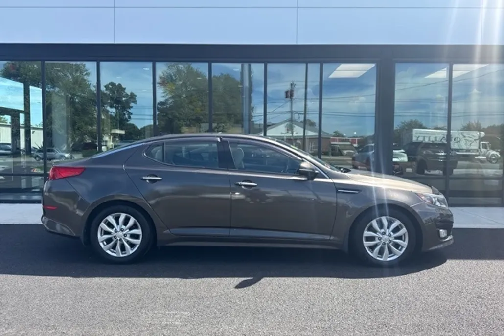 2015 Kia Optima EX photo 1