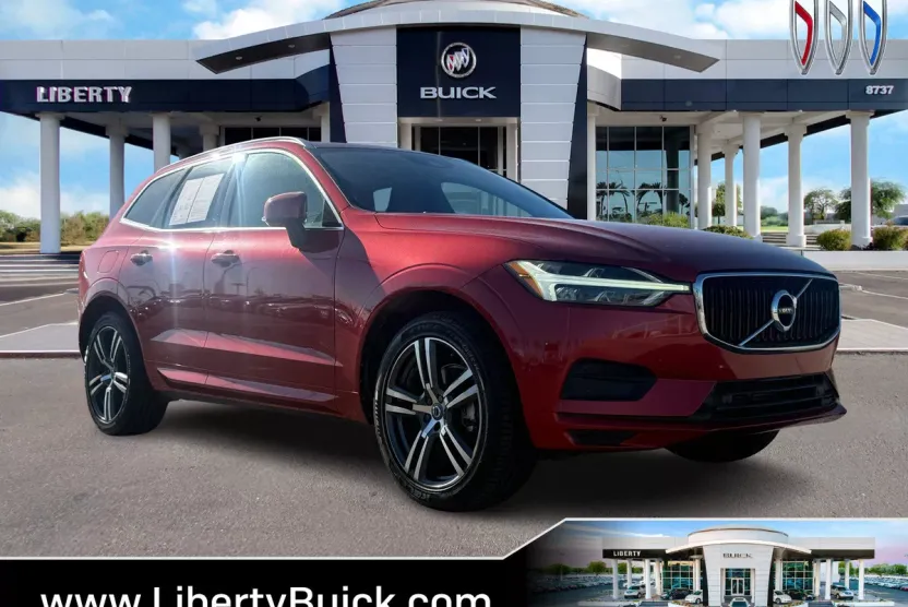 2019 Volvo XC60 Momentum photo 1