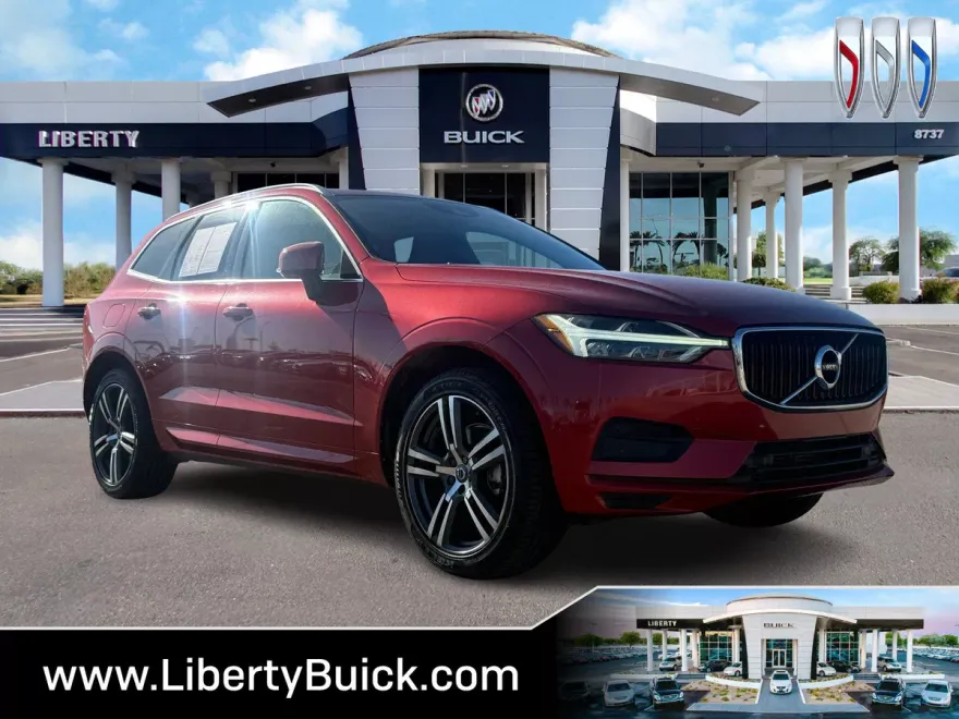 2019 Volvo XC60 Momentum photo 1