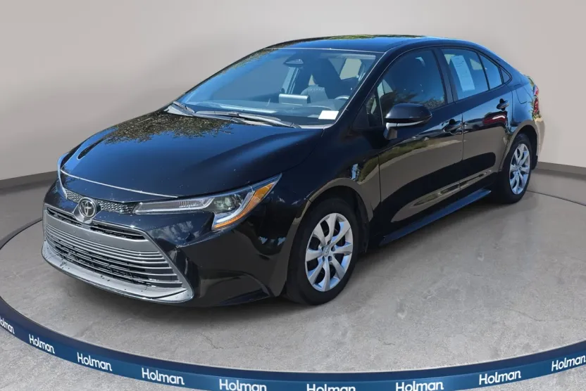 2024 Toyota Corolla LE photo 1