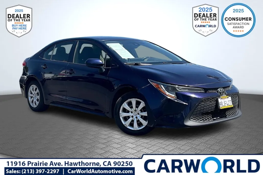2020 Toyota Corolla LE photo 1