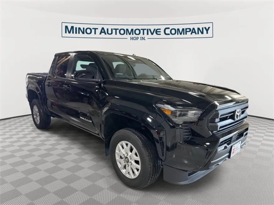 2024 Toyota Tacoma SR5 photo 1