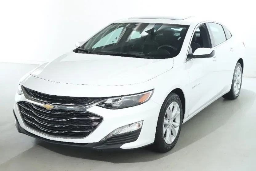 2024 Chevrolet Malibu 1LT photo 1