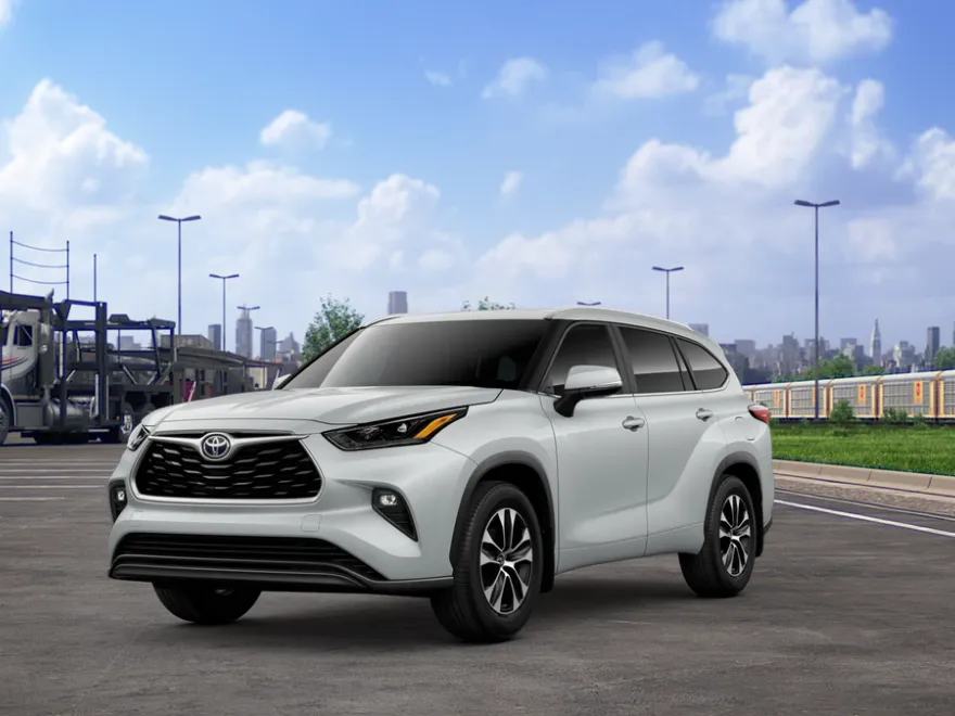 2025 Toyota Highlander XLE photo 1