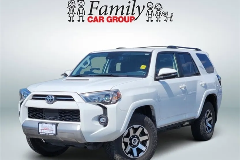 2022 Toyota 4Runner TRD Off-Road Premium photo 1