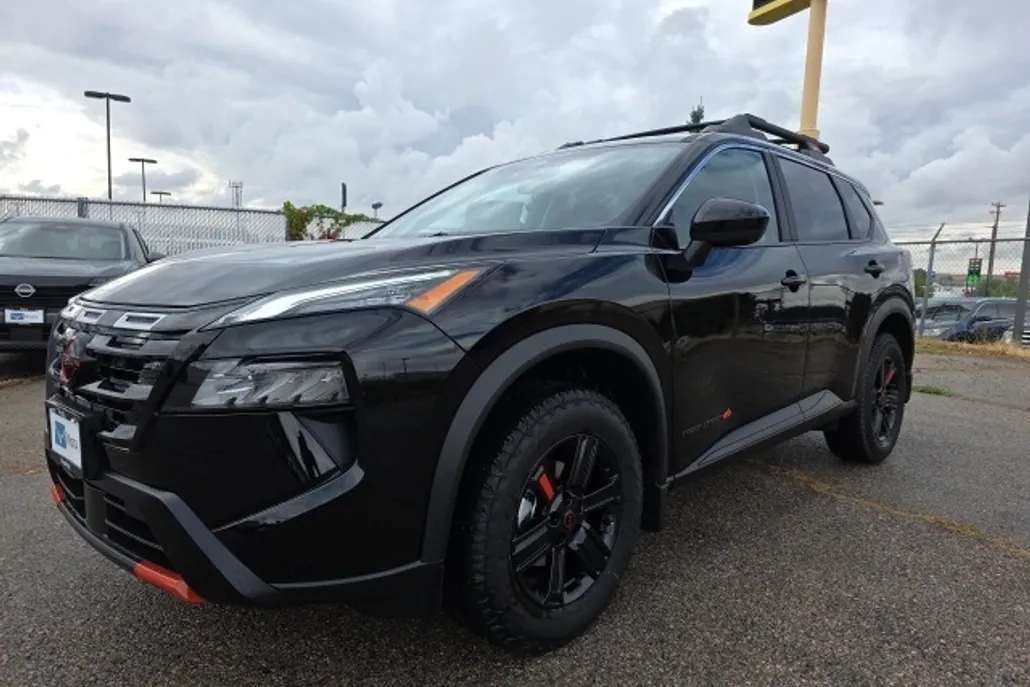 2026 Nissan Rogue SV photo 1