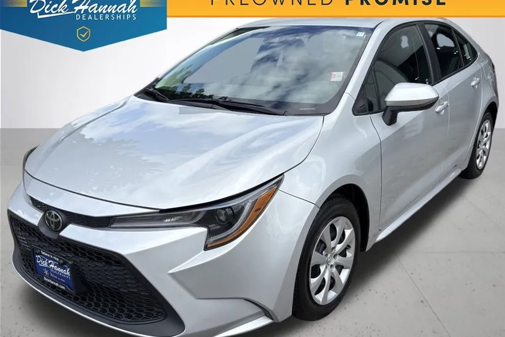 2022 Toyota Corolla LE photo 1