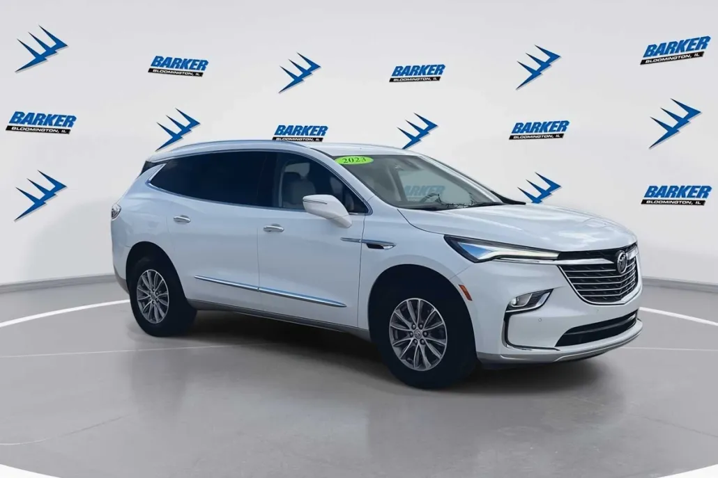 2023 Buick Enclave Essence photo 1