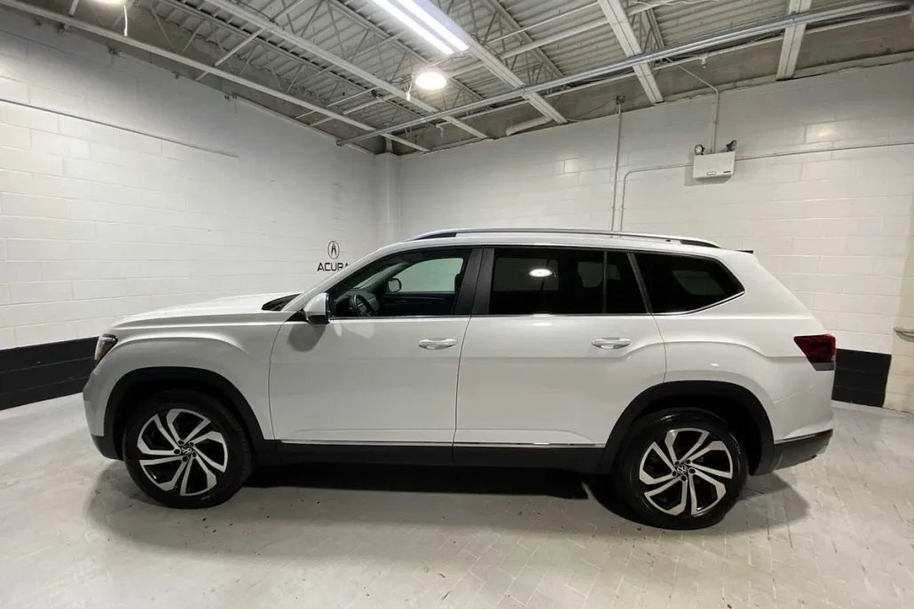 2022 Volkswagen Atlas SEL photo 1