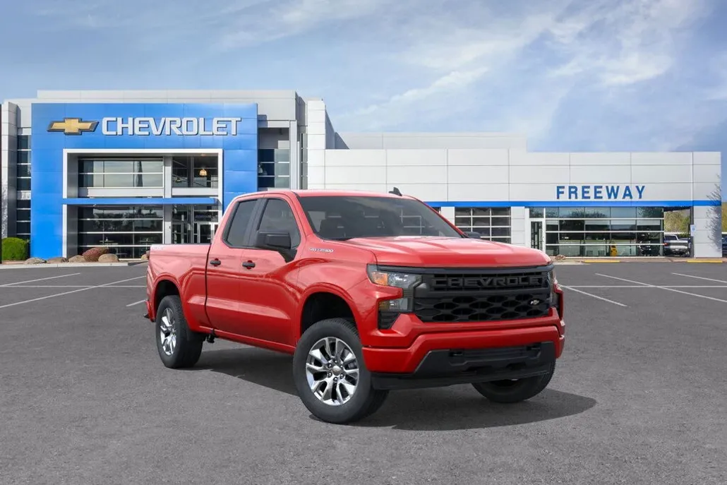 2026 Chevrolet Silverado 1500 Custom photo 1