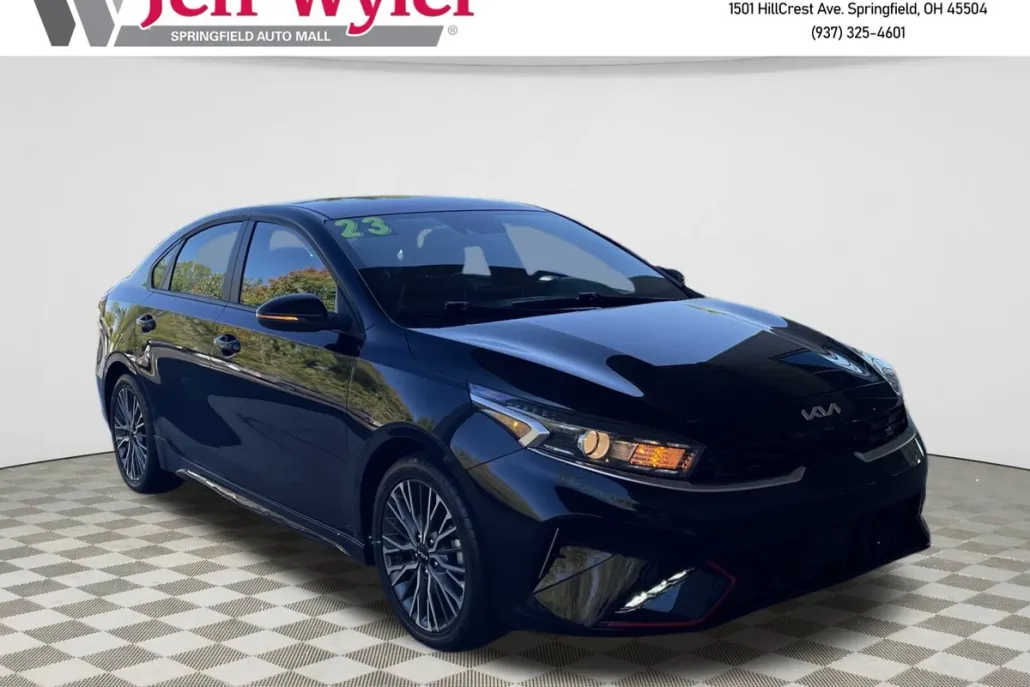 2023 Kia Forte GT-Line photo 1