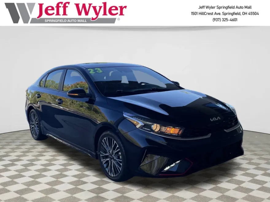 2023 Kia Forte GT-Line photo 1