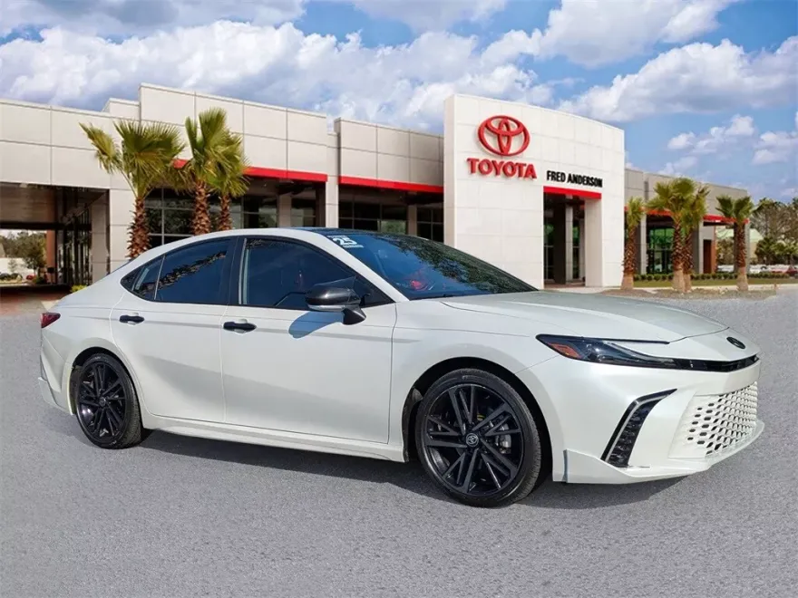 2025 Toyota Camry XSE photo 1