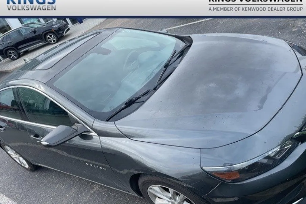 2016 Chevrolet Malibu 1LT photo 1