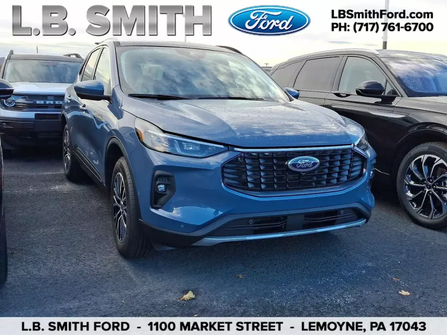 2024 Ford Escape photo 1