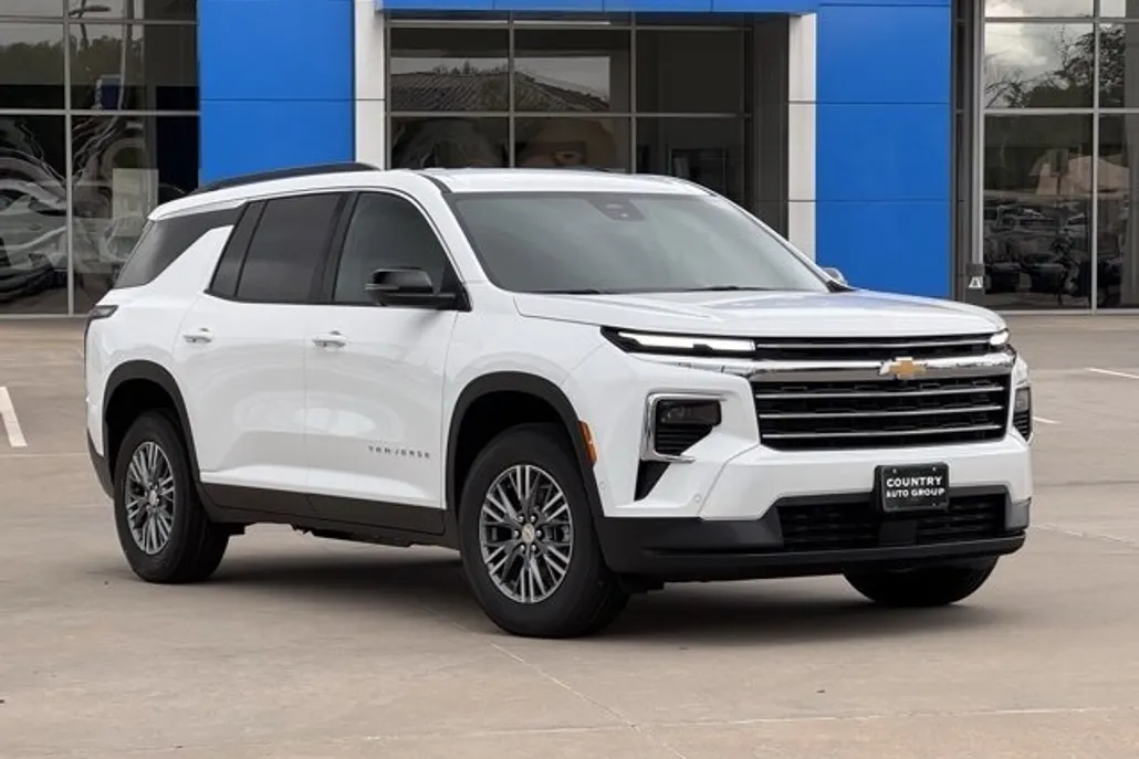 2026 Chevrolet Traverse photo 1