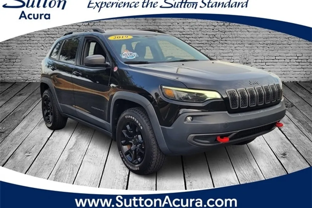 2019 Jeep Cherokee Trailhawk photo 1