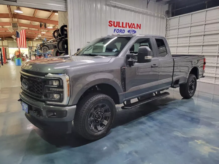 2025 Ford F-350 XL photo 1