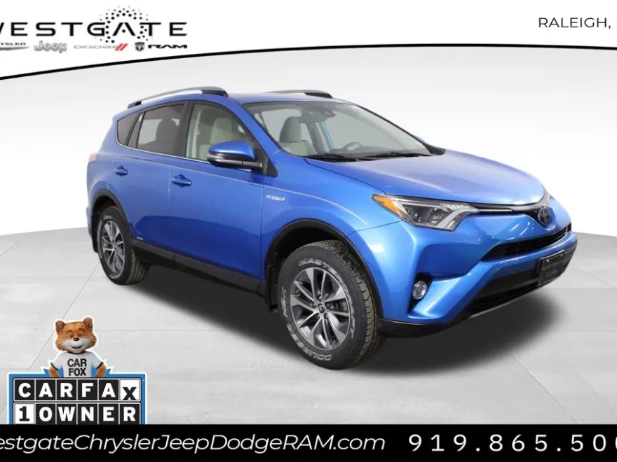 2017 Toyota RAV4 Hybrid XLE photo 1