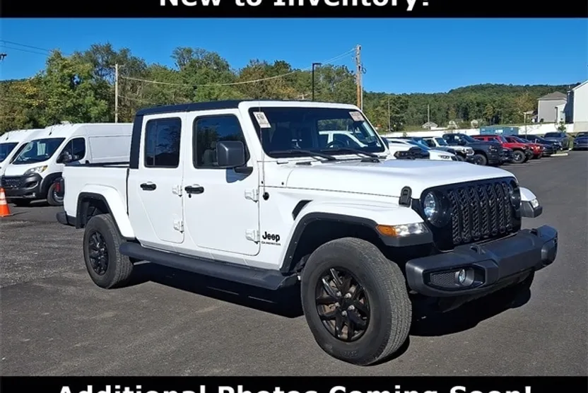 2022 Jeep Gladiator Altitude photo 1