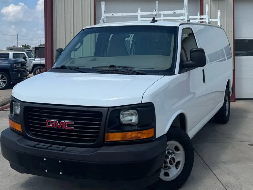 2017 Gmc Savana 2500 Cargo photo 1