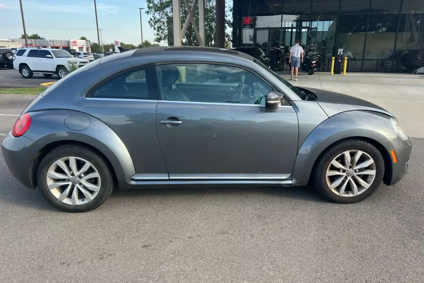 2013 Volkswagen Beetle TDI photo 1